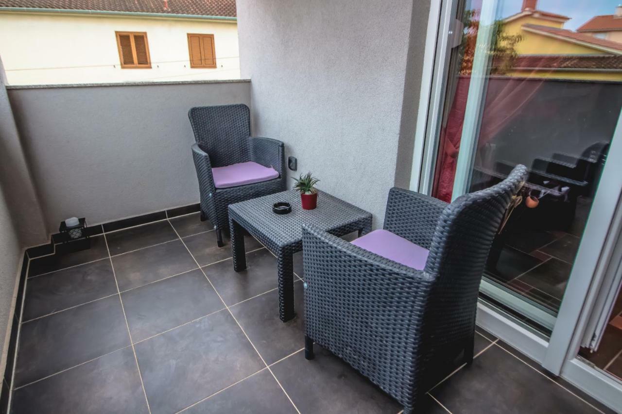 Apartments Saric Pula Exterior photo