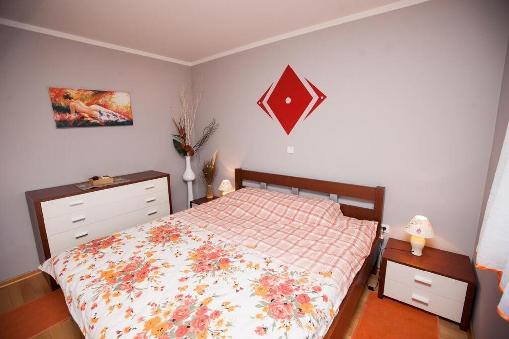 Apartments Saric Pula Exterior photo