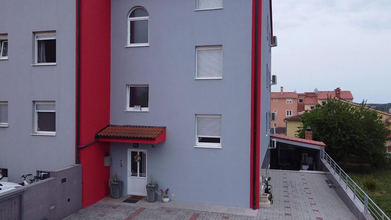 Apartments Saric Pula Exterior photo